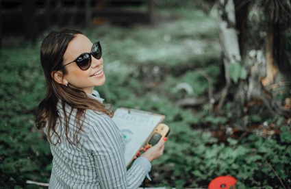 Nathália em atividade de campo para projetos ambientais